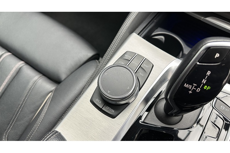 BMW 5 Series 530e M Sport - U3478