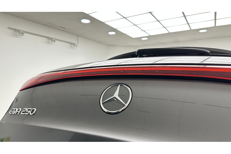 Mercedes-Benz EQA EQA 250 AMG Line - U3481