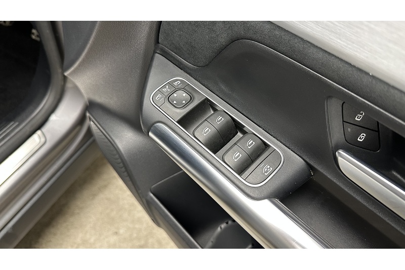 Mercedes-Benz EQA EQA 250 AMG Line - U3481