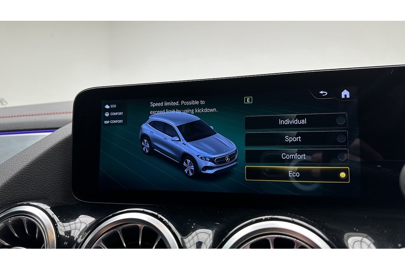 Mercedes-Benz EQA EQA 250 AMG Line - U3481