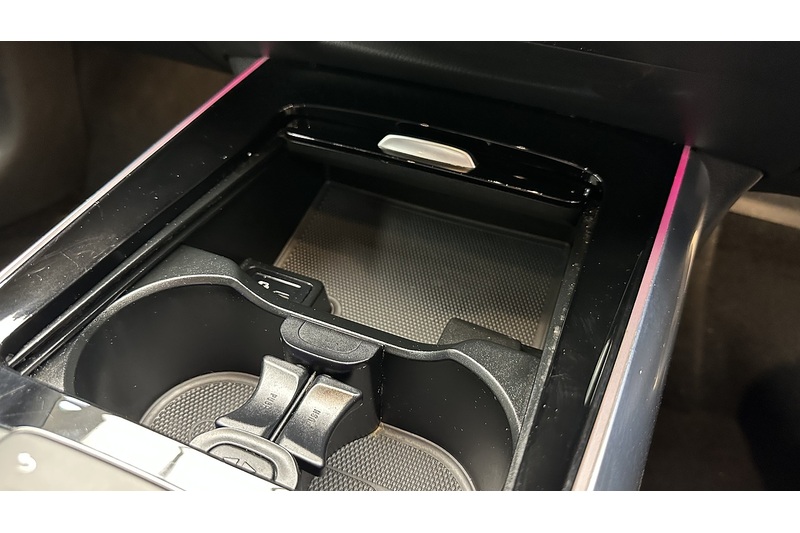 Mercedes-Benz EQA EQA 250 AMG Line - U3481