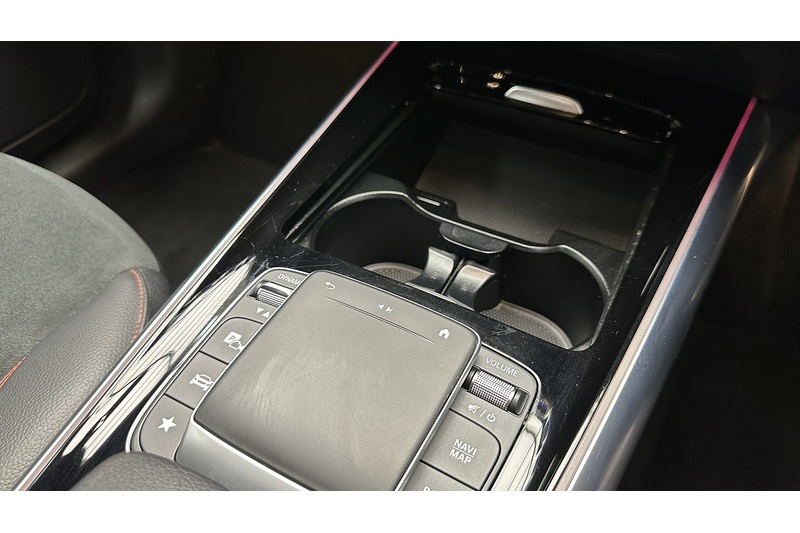 Mercedes-Benz EQA EQA 250 AMG Line - U3481