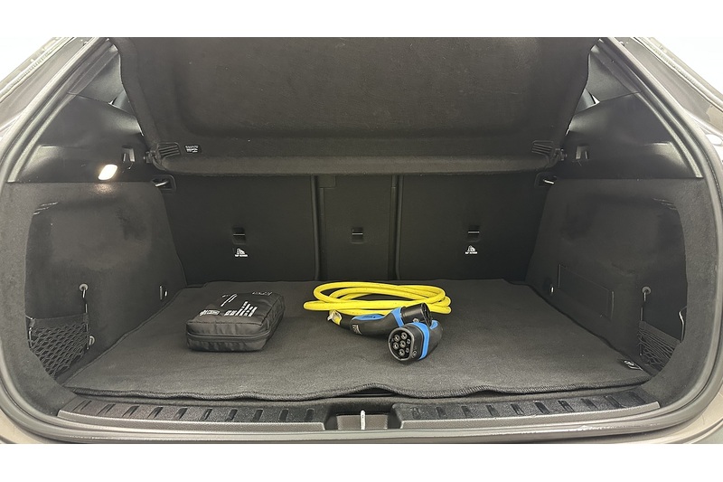 Mercedes-Benz EQA EQA 250 AMG Line - U3481