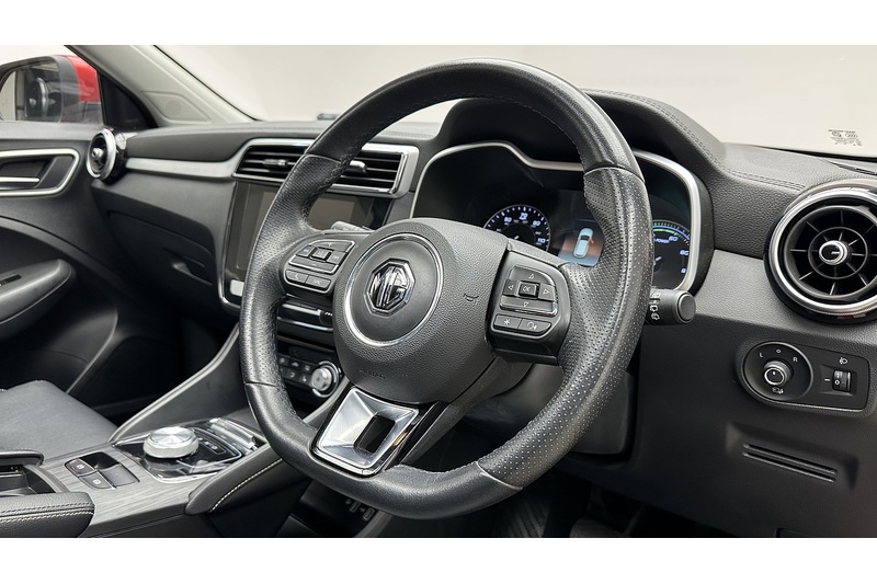 MG MG ZS Exclusive - U3490