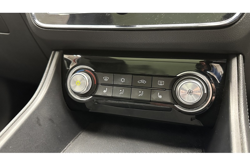 MG MG ZS Exclusive - U3490