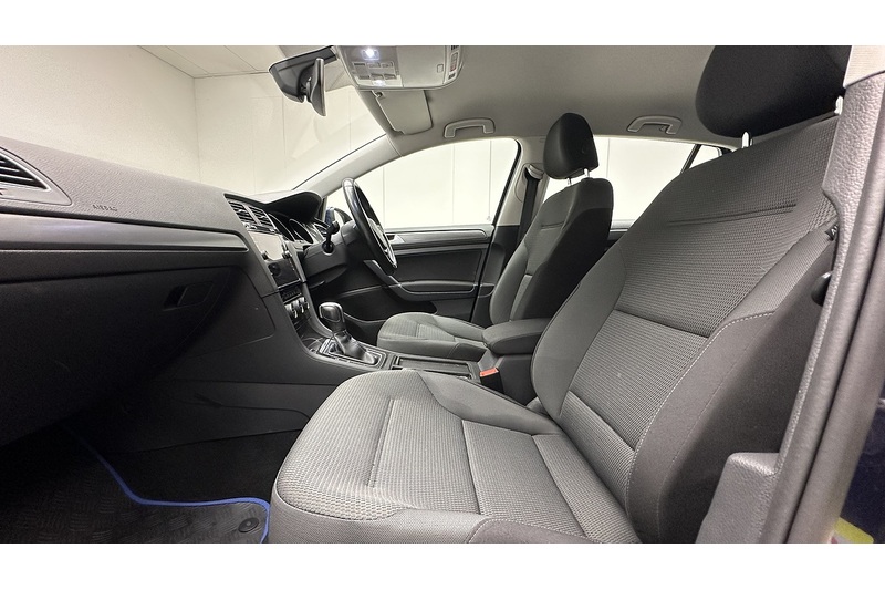 Volkswagen e-Golf e-Golf - U3491