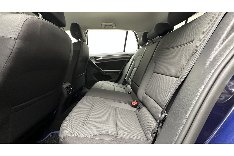 Volkswagen e-Golf e-Golf - U3491