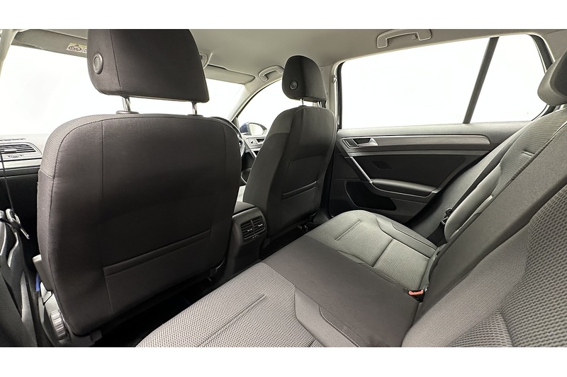 Volkswagen e-Golf e-Golf - U3491