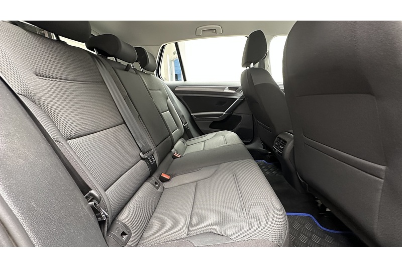 Volkswagen e-Golf e-Golf - U3491