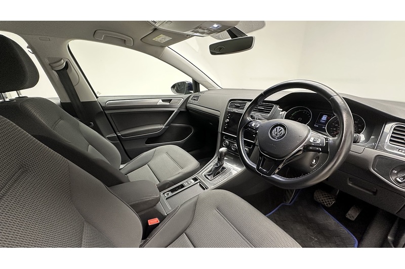 Volkswagen e-Golf e-Golf - U3491