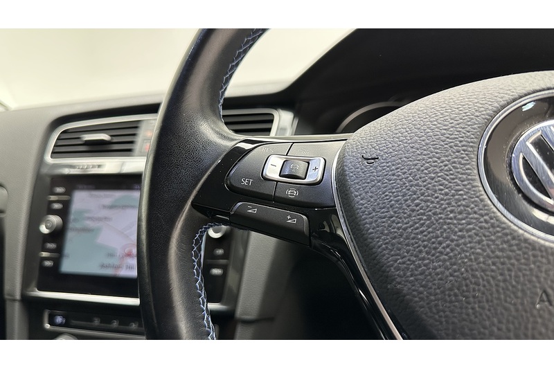 Volkswagen e-Golf e-Golf - U3491