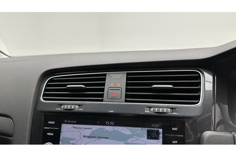 Volkswagen e-Golf e-Golf - U3491