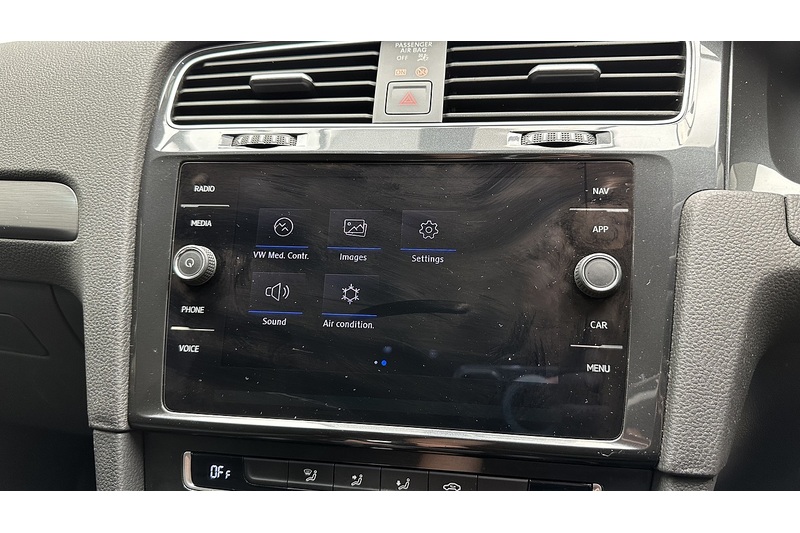 Volkswagen e-Golf e-Golf - U3491