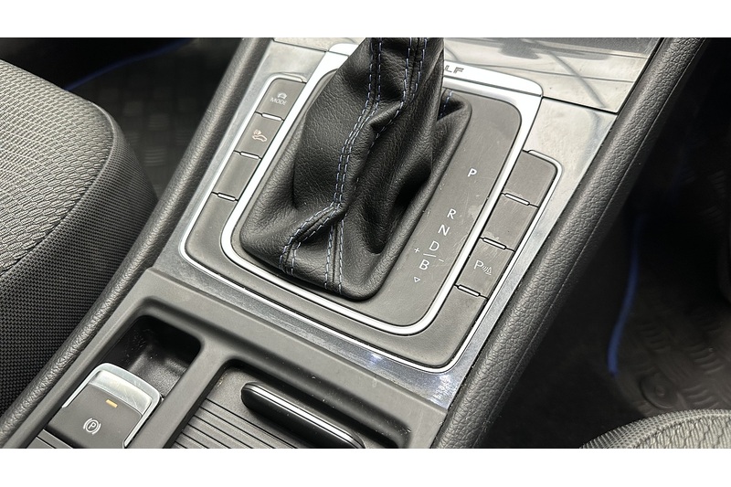 Volkswagen e-Golf e-Golf - U3491