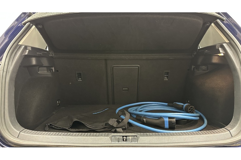 Volkswagen e-Golf e-Golf - U3491