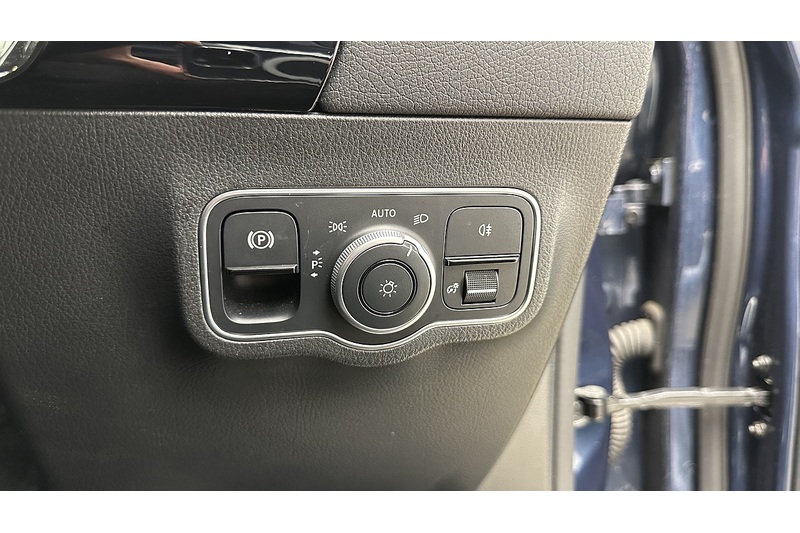 Mercedes-Benz GLA GLA250e Exclusive Edition - U3547