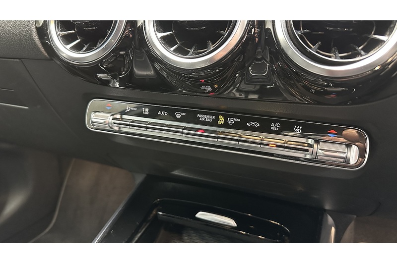 Mercedes-Benz GLA GLA250e Exclusive Edition - U3547