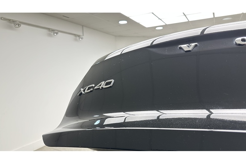 Volvo XC40 h T4 Plus - U3556