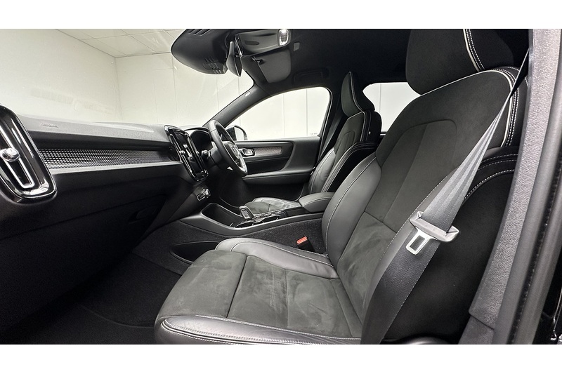 Volvo XC40 h T4 Plus - U3556