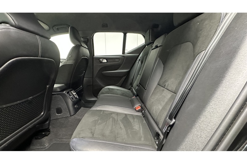 Volvo XC40 h T4 Plus - U3556