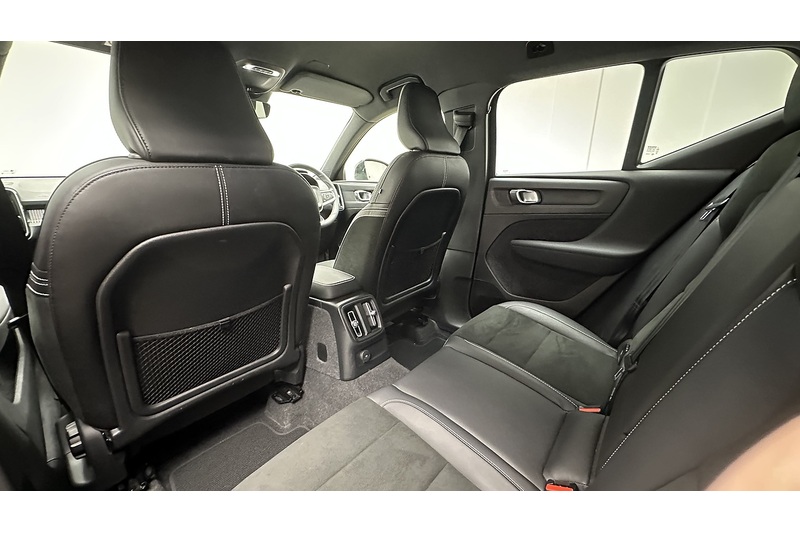 Volvo XC40 h T4 Plus - U3556