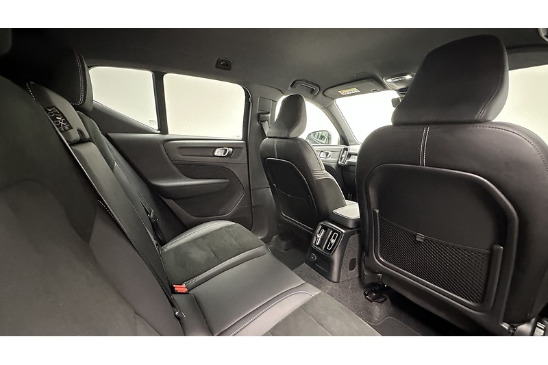 Volvo XC40 h T4 Plus - U3556