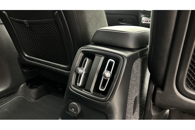 Volvo XC40 h T4 Plus - U3556