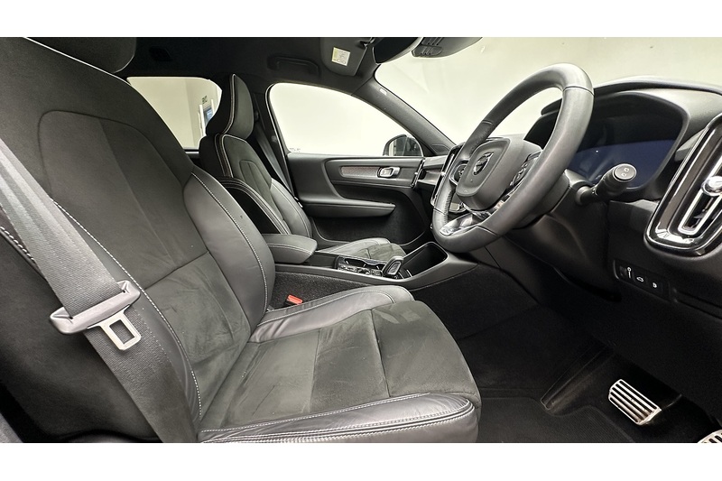 Volvo XC40 h T4 Plus - U3556