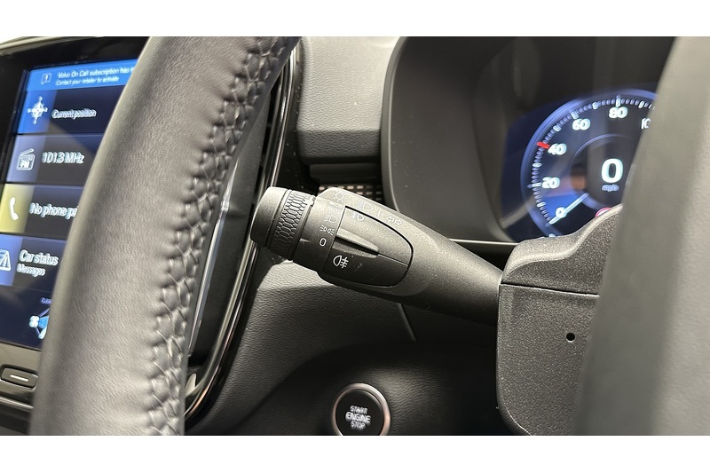 Volvo XC40 h T4 Plus - U3556