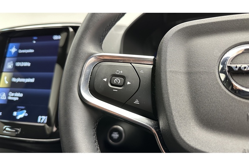 Volvo XC40 h T4 Plus - U3556