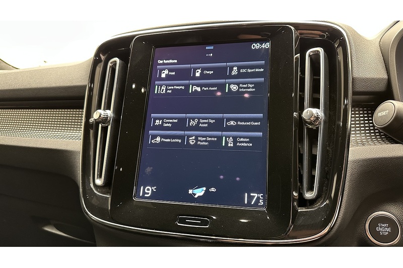 Volvo XC40 h T4 Plus - U3556