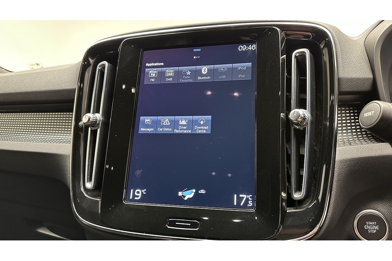 Volvo XC40 h T4 Plus - U3556