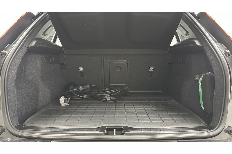 Volvo XC40 h T4 Plus - U3556
