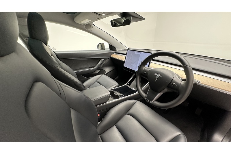 Tesla Model 3 Long Range - U3560