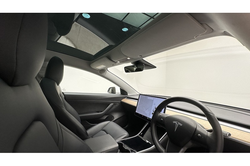 Tesla Model 3 Long Range - U3560