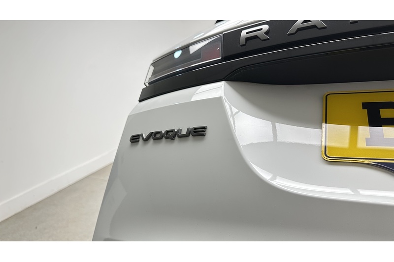 Land Rover Range Rover Evoque P300e S - U3567