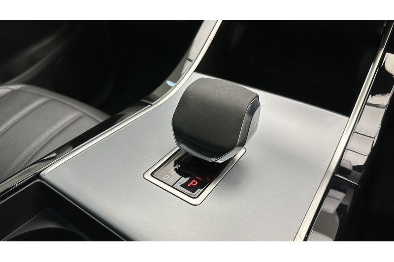 Land Rover Range Rover Evoque P300e S - U3567
