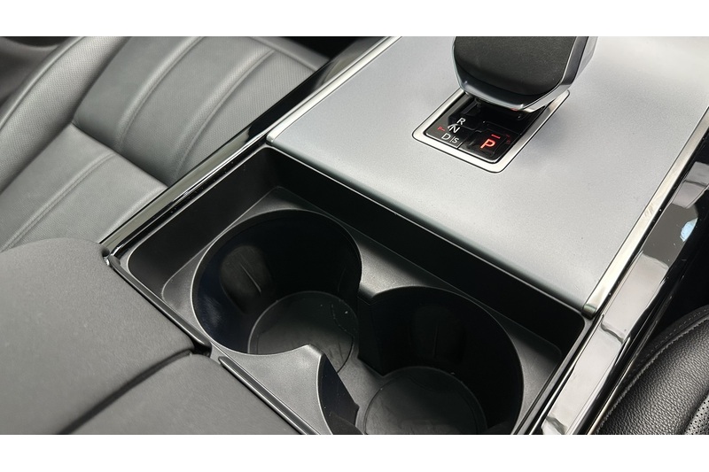 Land Rover Range Rover Evoque P300e S - U3567