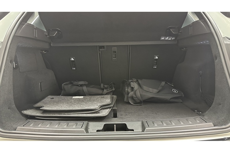 Land Rover Range Rover Evoque P300e S - U3567