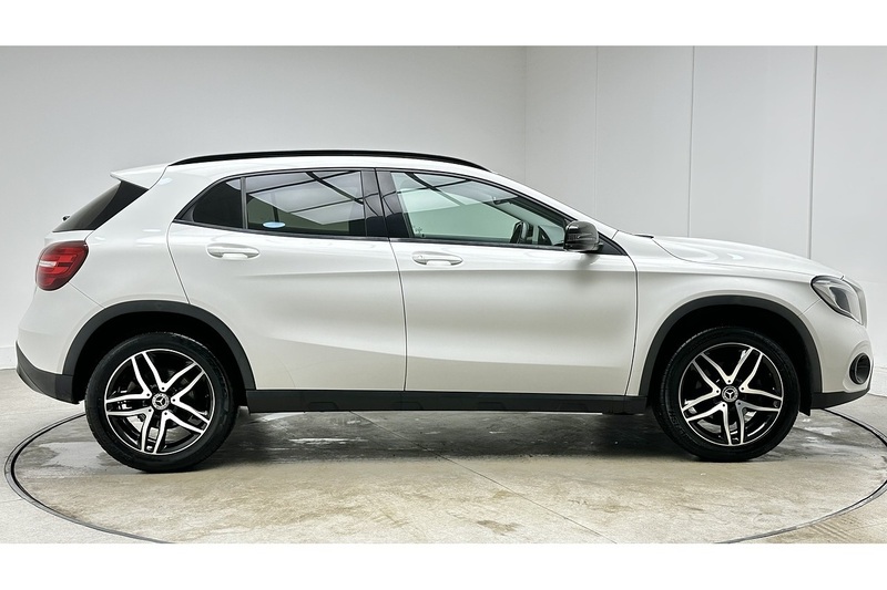 Mercedes-Benz GLA GLA180 Urban Edition - U3582