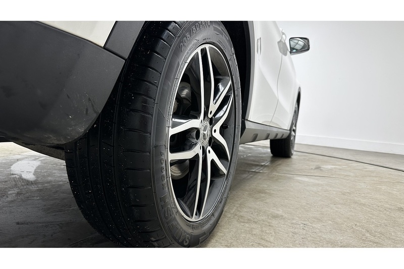 Mercedes-Benz GLA GLA180 Urban Edition - U3582