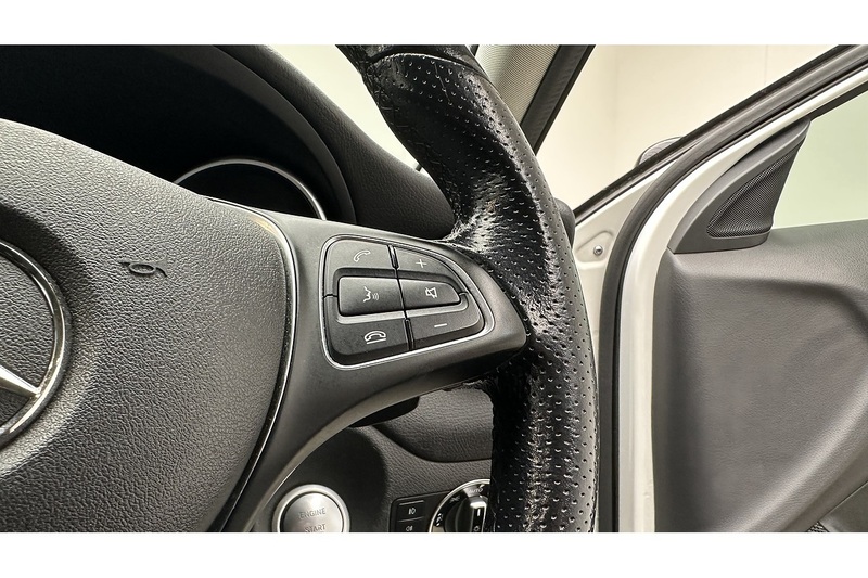 Mercedes-Benz GLA GLA180 Urban Edition - U3582