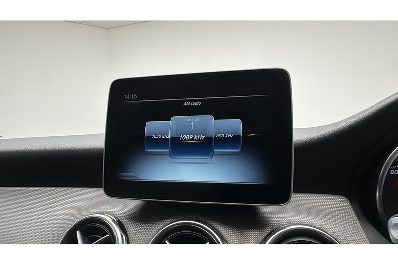 Mercedes-Benz GLA GLA180 Urban Edition - U3582