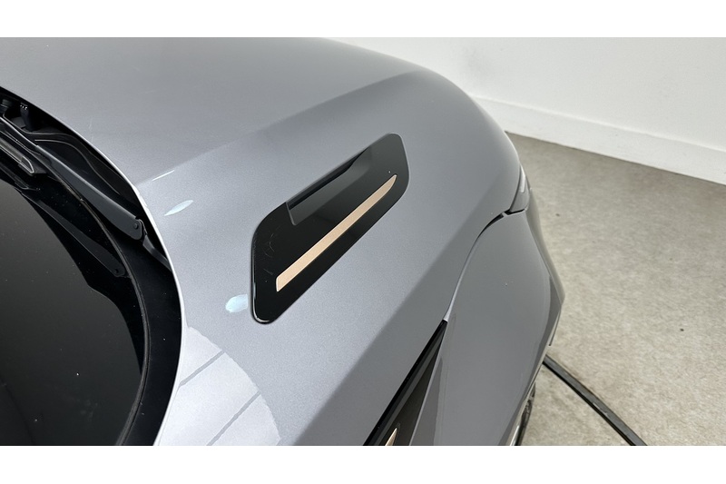 Land Rover Range Rover Evoque P300e R-Dynamic S - U3588
