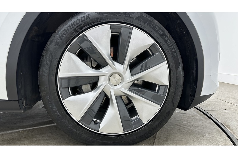 Tesla Model Y  - U3595