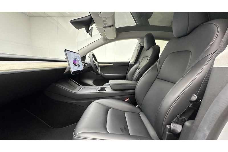 Tesla Model Y  - U3595
