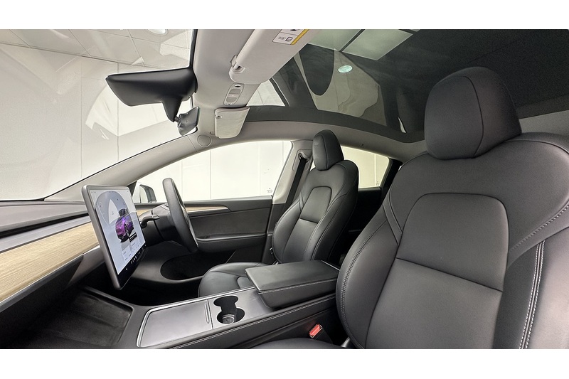 Tesla Model Y  - U3595