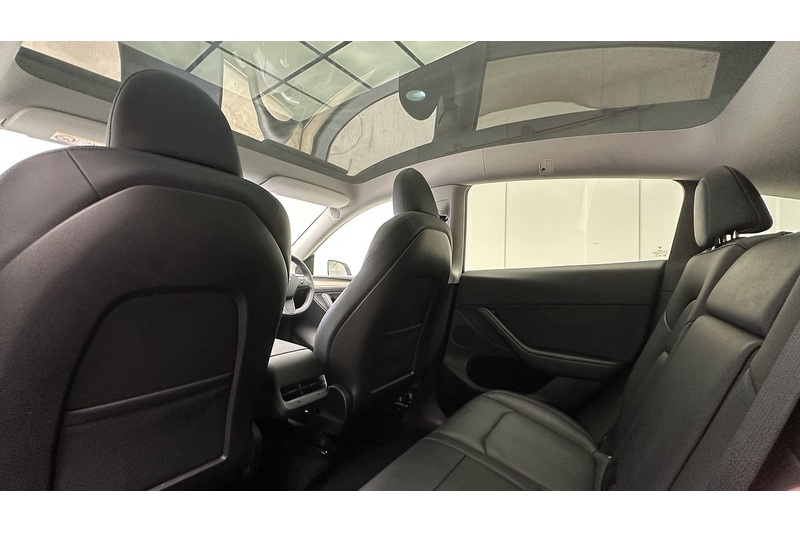 Tesla Model Y  - U3595