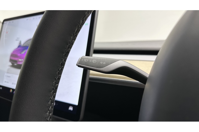 Tesla Model Y  - U3595