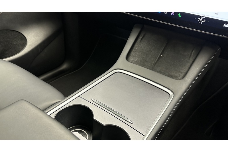 Tesla Model Y  - U3595
